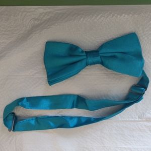 Bow tie